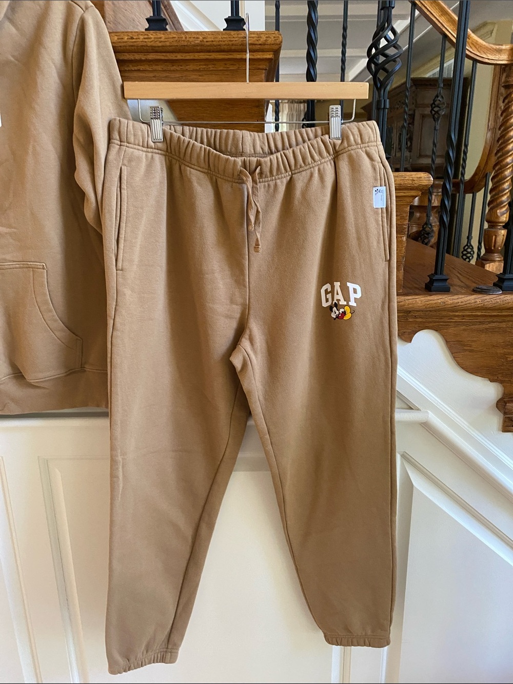 DISNEY GAP Sweatsuit Sweatshirt Sweatpants - Picture 3 of 14